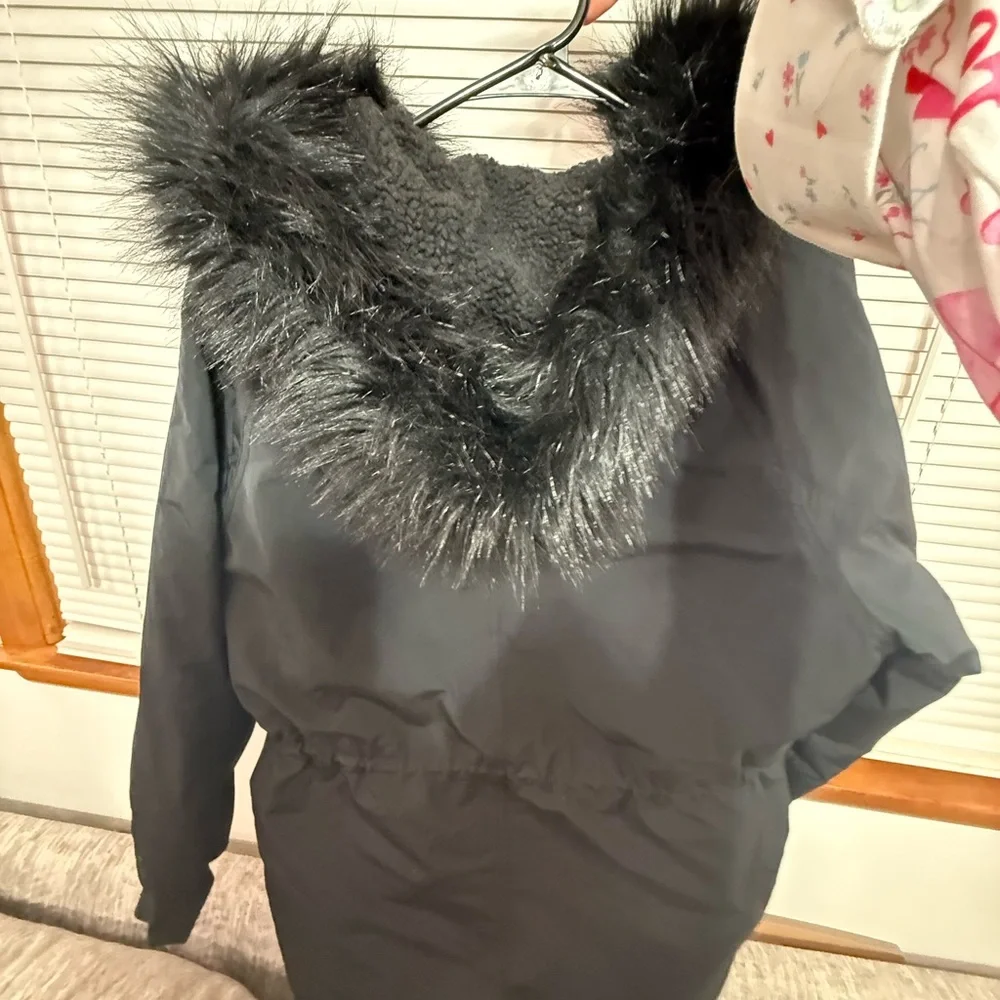 American Eagle Outfitters Women's Dark Gray Puffer Coat - Picture 3 of 3